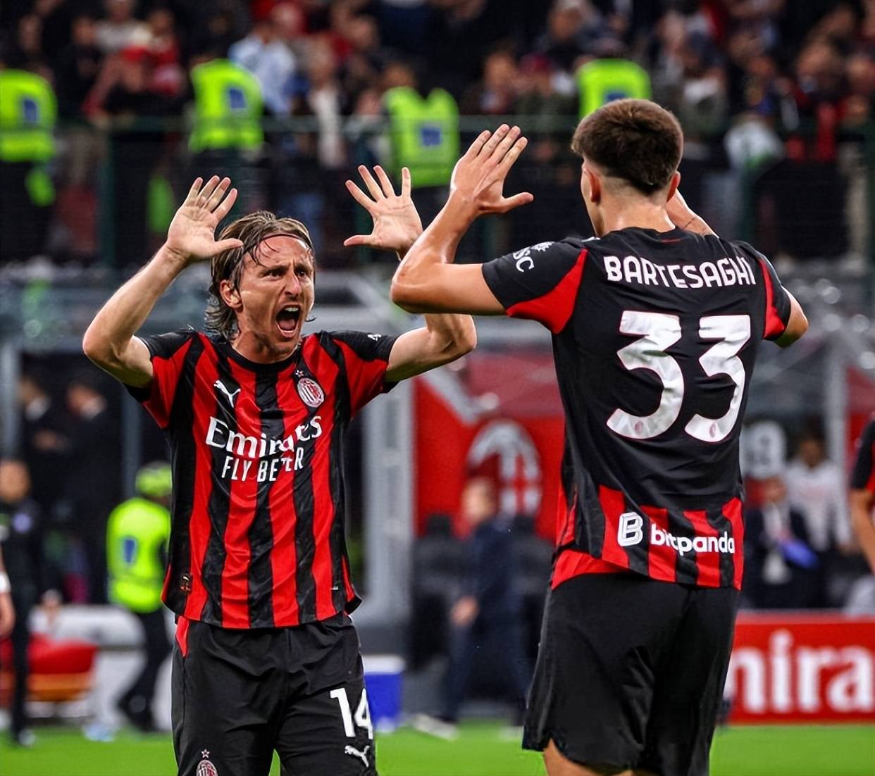 R.I.P.，佛罗伦萨小将理查德森的父亲、前NBA球星迈克尔-理查德森去世