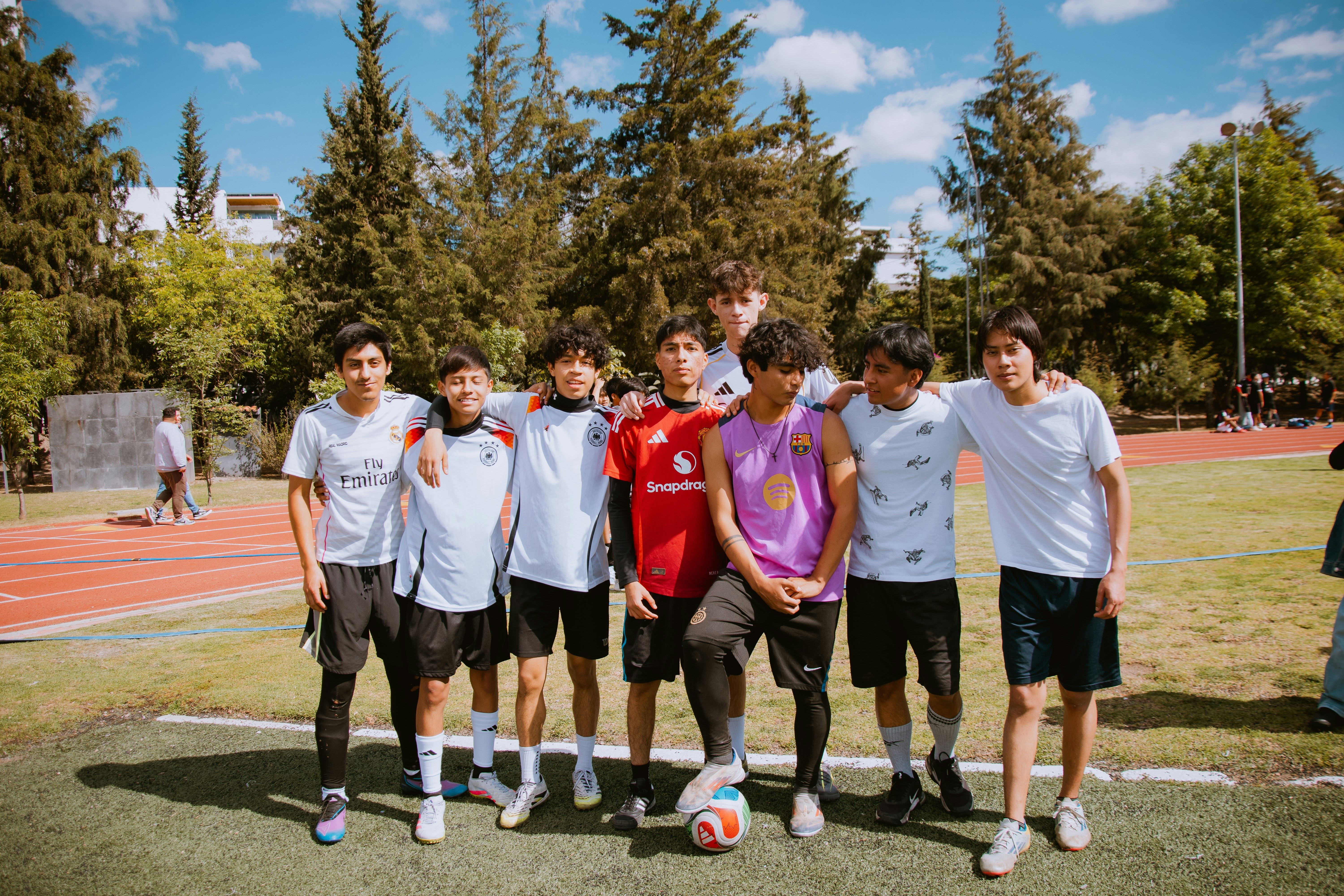 河有多长？詹皇连续上双近19年，期间经历245名不同队友