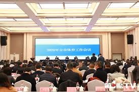 王建民在 2013 经典赛面对日本投出 6 局零失分，被誉为“全台湾的英雄”